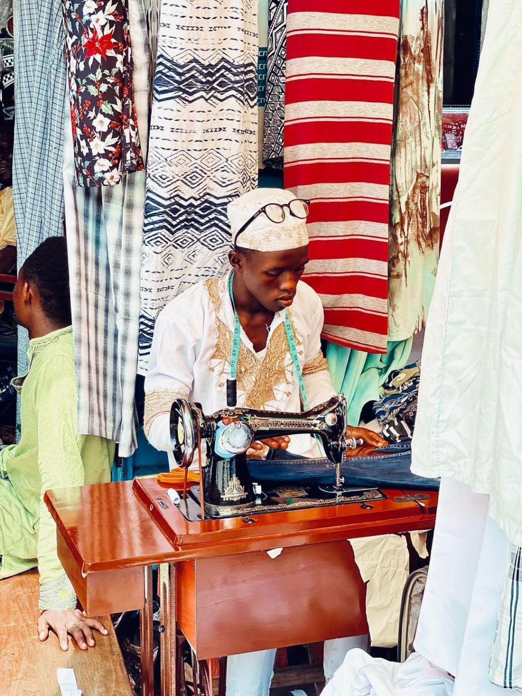 A Tale of Threads in Salone.